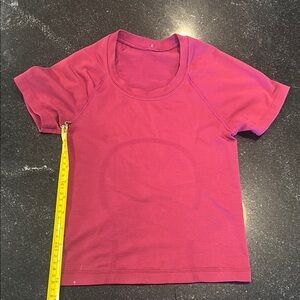 Women's size 0 lululemon swiftly race length Top